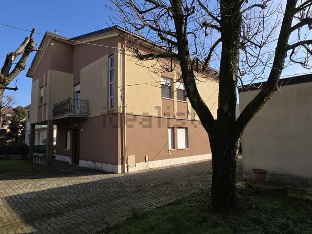 Villetta bifamiliare in vendita di 280 m²