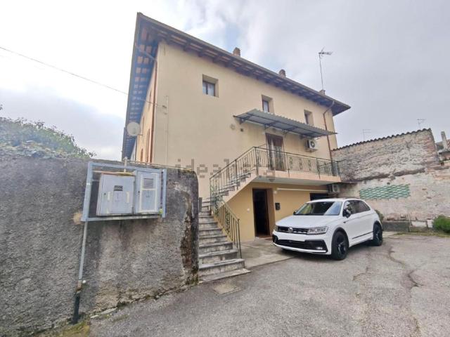 Villetta bifamiliare in vendita di 281 m²