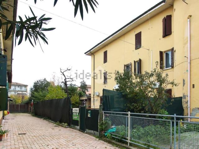 Villetta bifamiliare in vendita di 287 m² in Via Giacomo Matteotti, 111