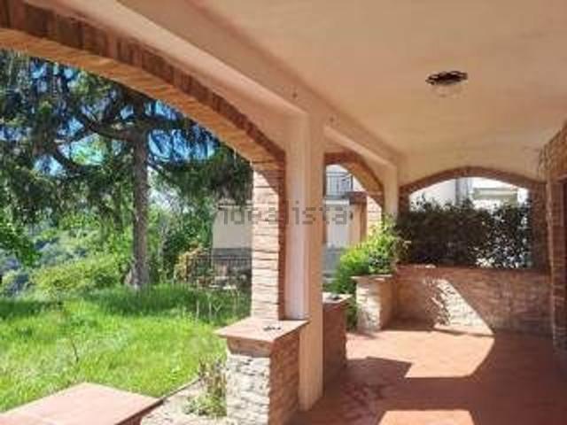 Villetta bifamiliare in vendita di 287 m²