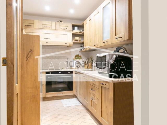 Villetta bifamiliare in vendita di 285 m² in Via Ca&apos  Sagredo