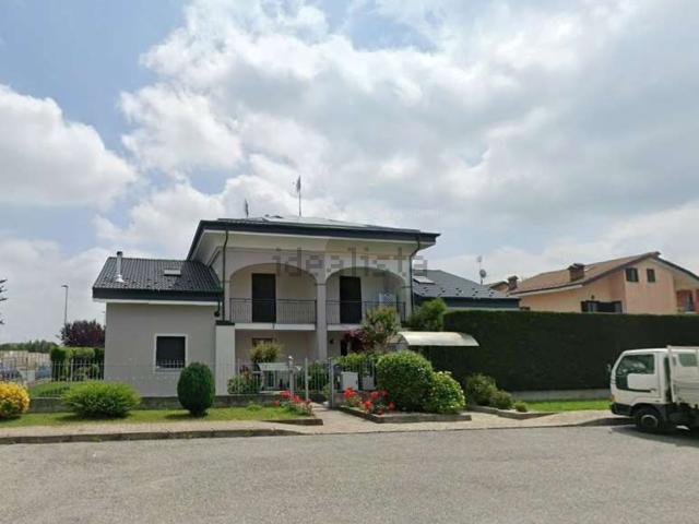 Villetta bifamiliare in vendita di 286 m² in Via Tagliamento
