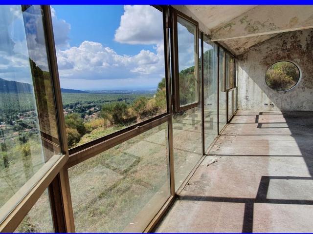 Villetta bifamiliare in vendita di 288 m² in Strada Vicinale del Tuscolo, 9