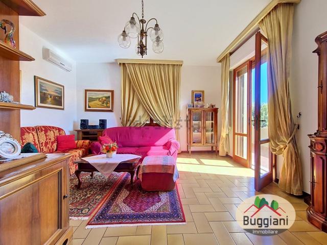 Villetta bifamiliare in vendita di 293 m²