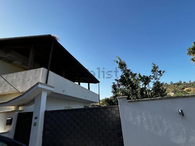 Villetta bifamiliare in vendita di 290 m² in Contrada Bosco