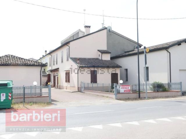 Villetta bifamiliare in vendita di 290 m² in Via Senna, 20