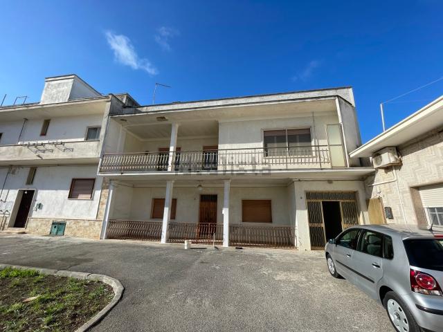 Villetta bifamiliare in vendita di 291 m² in Piazza Domenico Savio