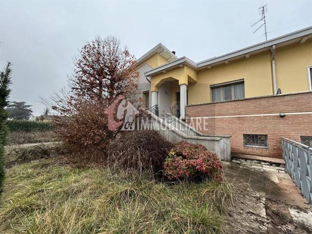Villetta bifamiliare in vendita di 295 m² in Via Fornace, 1