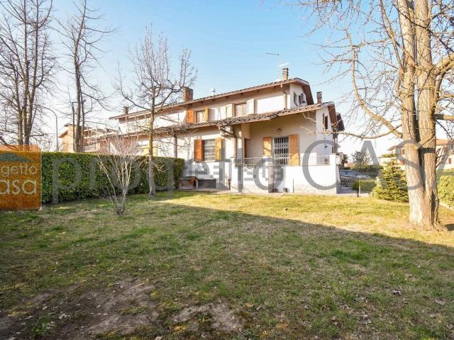 Villetta bifamiliare in vendita di 299 m²
