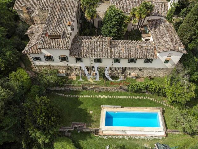 Villetta bifamiliare in vendita di 203 m² in Via di San Vito