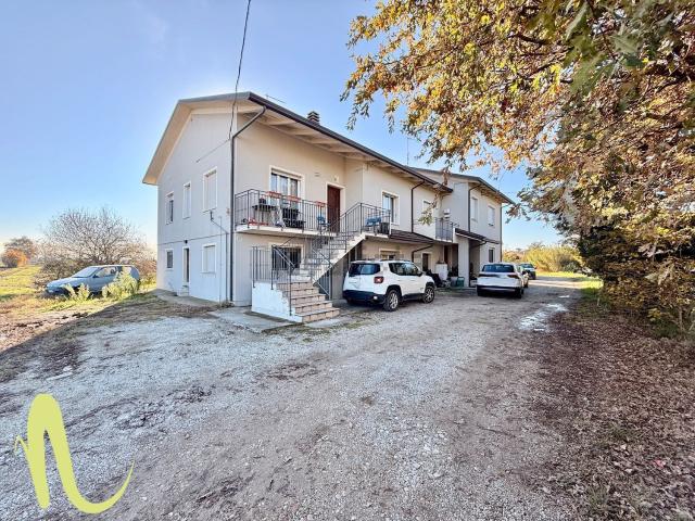 Villetta bifamiliare in vendita di 203 m² in Via Montaletto, 223