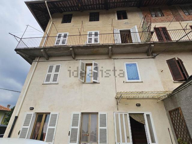 Villetta bifamiliare in vendita di 200 m² in Frazione Buccio, 3