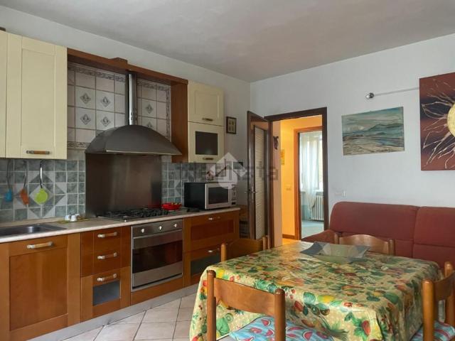 Villetta bifamiliare in vendita di 200 m² in Frazione Robiolio, 16