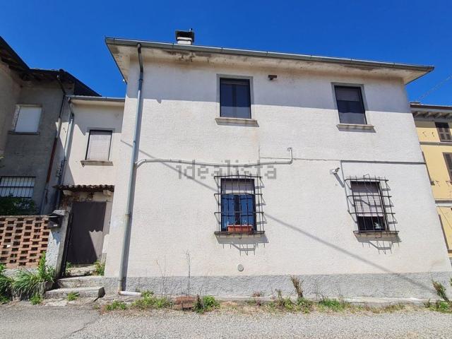Villetta bifamiliare in vendita di 200 m² in Frazione Squarzine, 9