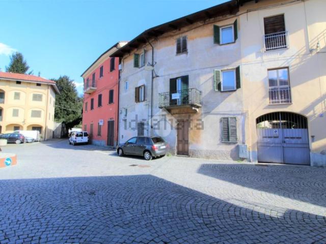 Villetta bifamiliare in vendita di 200 m² in Piazza IV Novembre, 8