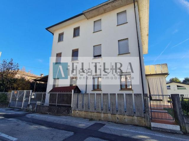 Villetta bifamiliare in vendita di 200 m² in Strada della Paglia, 442