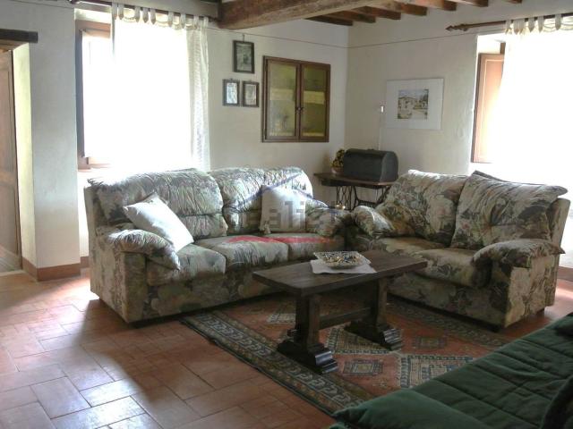 Villetta bifamiliare in vendita di 200 m² in Strada Provinciale della Rassinata