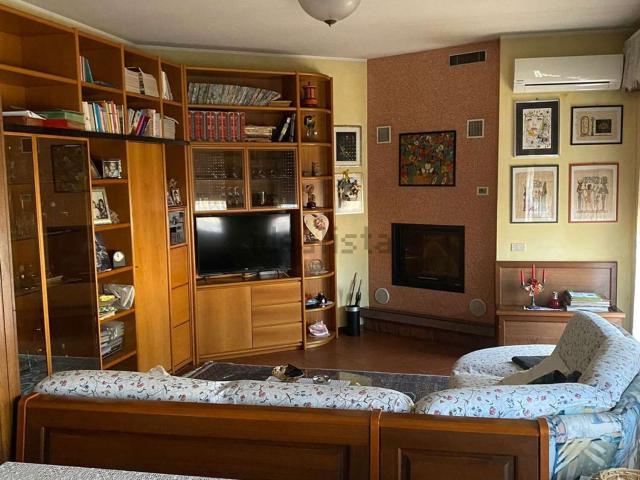 Villetta bifamiliare in vendita di 200 m² in Vicolo Venezia