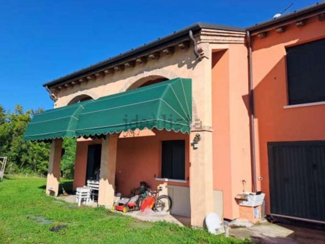 Villetta bifamiliare in vendita di 200 m² in Vicolo San Michele, 13