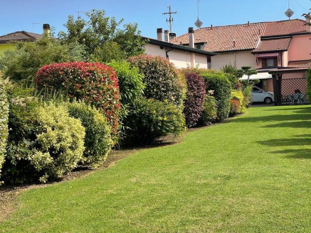 Villetta bifamiliare in vendita di 200 m² in Via Terraglietto, 33
