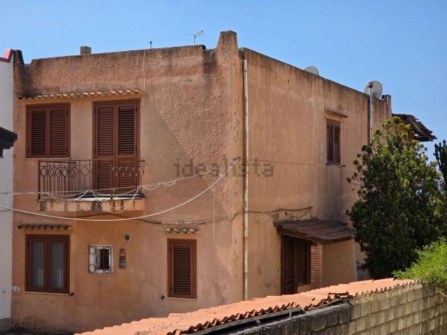 Villetta bifamiliare in vendita di 200 m² in Via Vittorio Veneto, 81