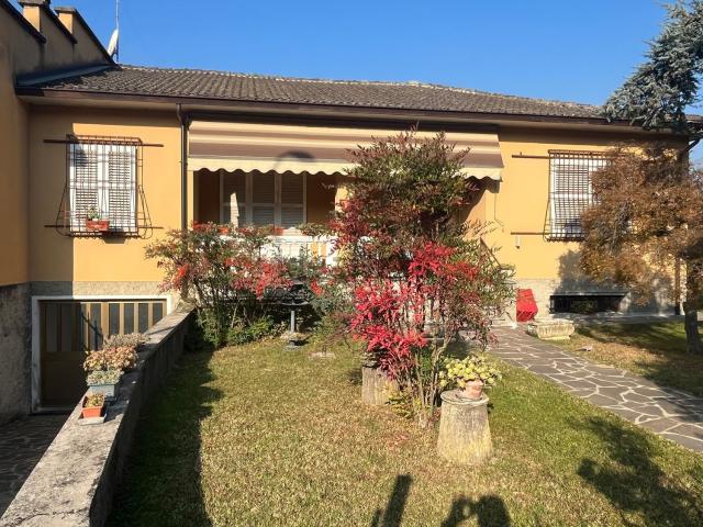 Villetta bifamiliare in vendita di 200 m² in Via A. Gramsci, 41