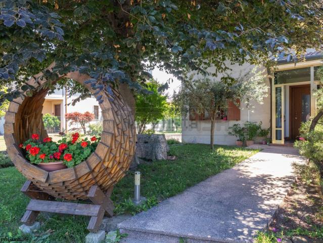 Villetta a schiera in vendita di 200 m² in Via A. Vivaldi, 10