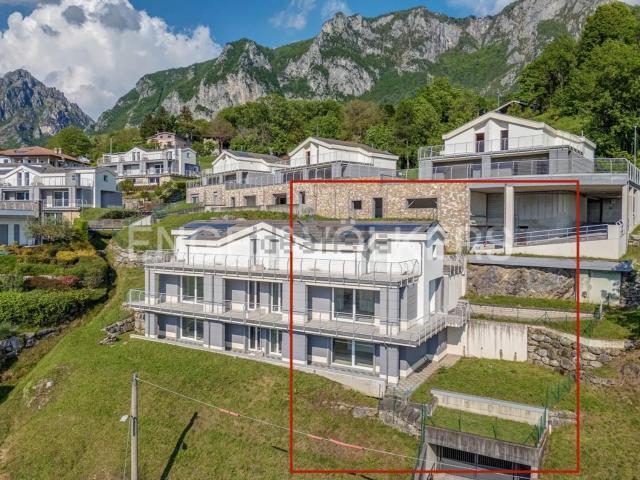 Villetta bifamiliare in vendita di 200 m² in Via ai Poggi