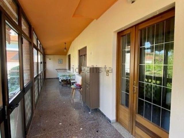Villetta bifamiliare in vendita di 200 m² in Via Arba, 12