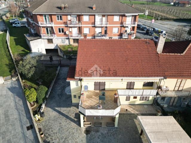 Villetta bifamiliare in vendita di 200 m² in Via Bagnolo, 27