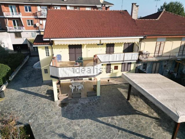 Villetta bifamiliare in vendita di 200 m² in Via Bagnolo, 27