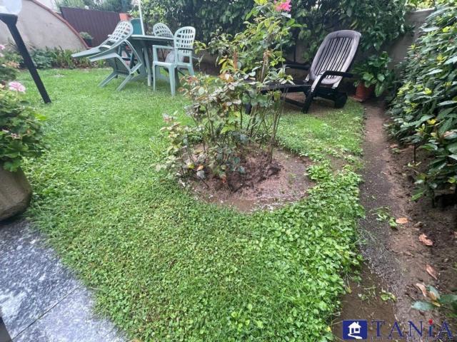 Villetta bifamiliare in vendita di 200 m² in Via Campo d&apos Appio, 12