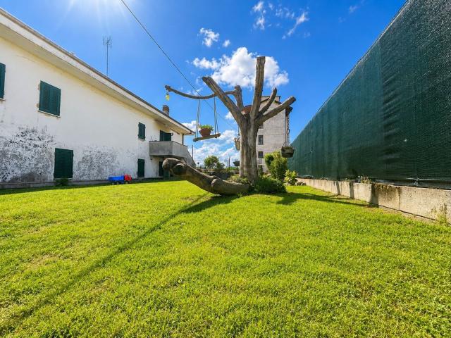 Villetta bifamiliare in vendita di 200 m² in Via Carignano, 37