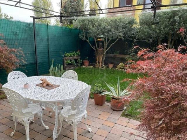 Villetta bifamiliare in vendita di 200 m² in Via Colombara, 13