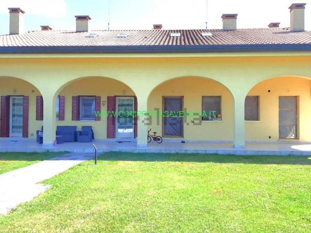 Villetta bifamiliare in vendita di 200 m² in Via Damiano Chiesa