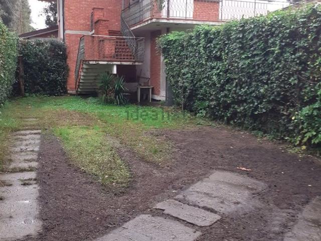 Villetta bifamiliare in vendita di 200 m² in Via dei Fichi