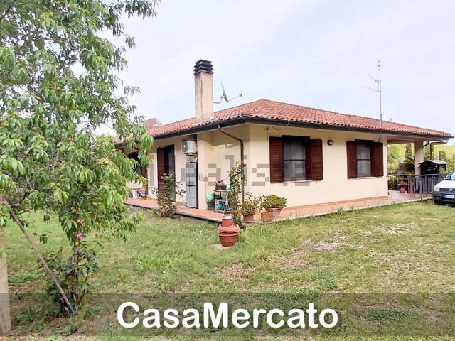 Villetta bifamiliare in vendita di 200 m² in Via del Campo Grande