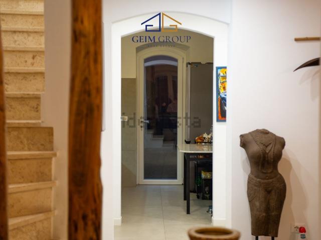 Villetta bifamiliare in vendita di 200 m² in Via del Cerro