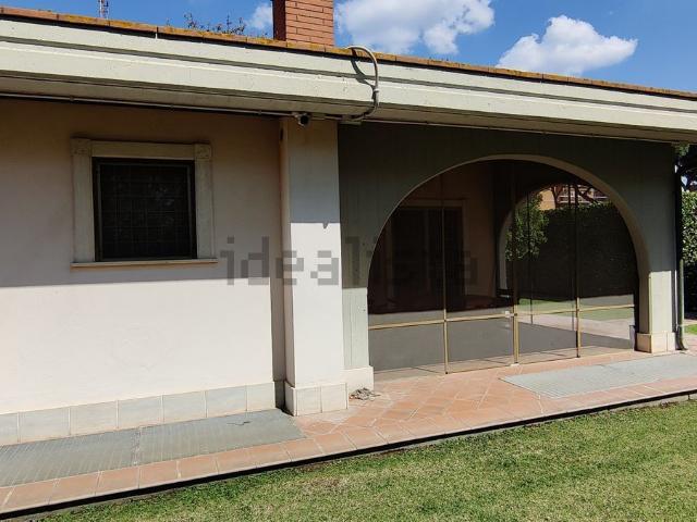 Villetta bifamiliare in vendita di 200 m² in Via delle Vigne di Morena, 205