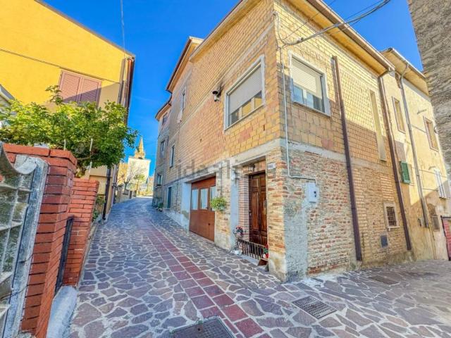 Villetta bifamiliare in vendita di 200 m² in Via dello Zingaro, 47