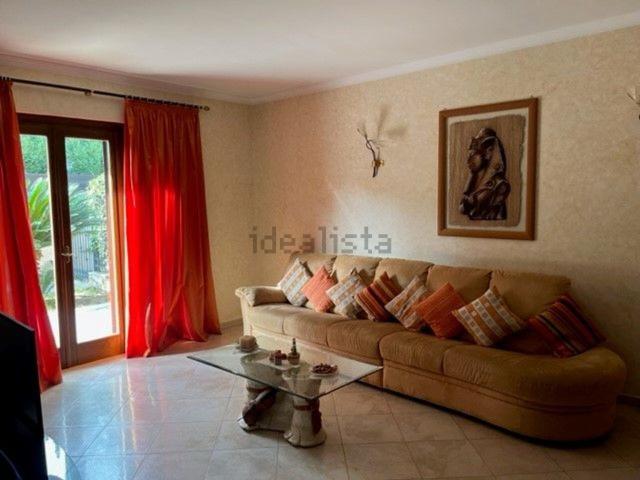 Villetta bifamiliare in vendita di 200 m² in Via DUE SETTEMBRE, 30