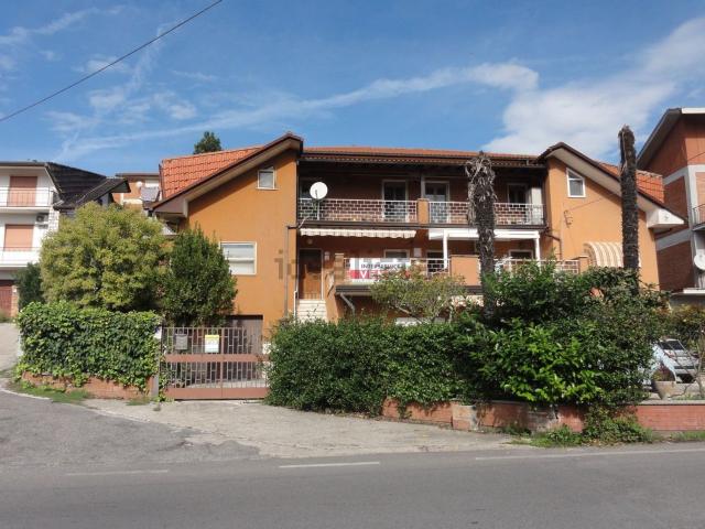 Villetta bifamiliare in vendita di 200 m² in Via Giacomo Matteotti, 88