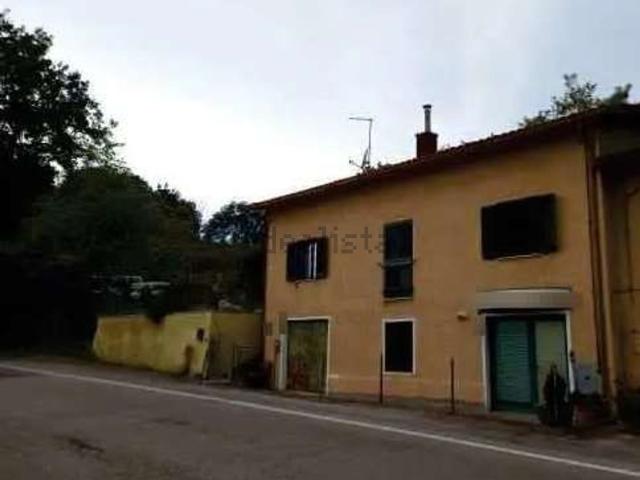 Villetta bifamiliare in vendita di 200 m² in Via Giummarca