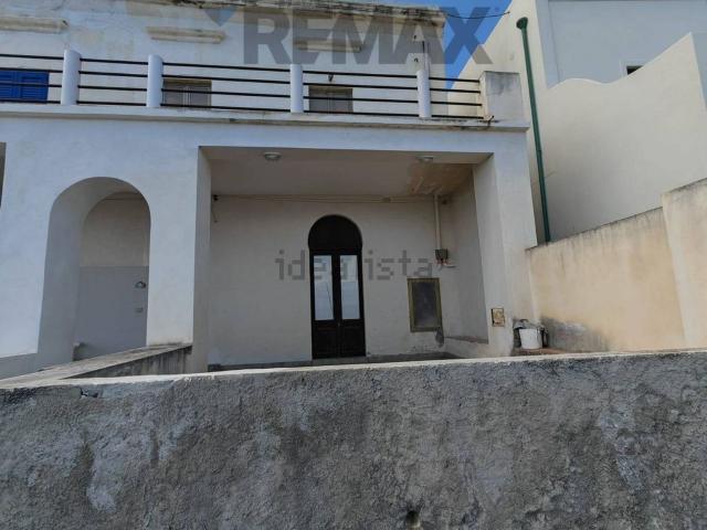 Villetta bifamiliare in vendita di 200 m² in Via Giuseppe Mazzini, 90
