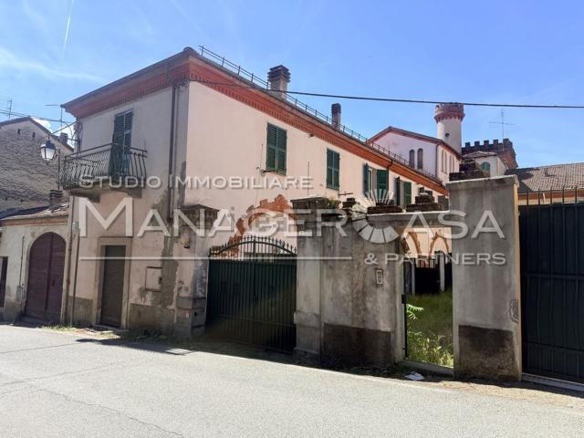 Villetta bifamiliare in vendita di 200 m² in Via Giuseppe Saracco, 4