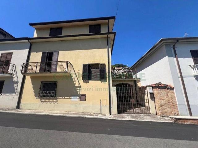 Villetta bifamiliare in vendita di 200 m² in Via Guglielmo Marconi