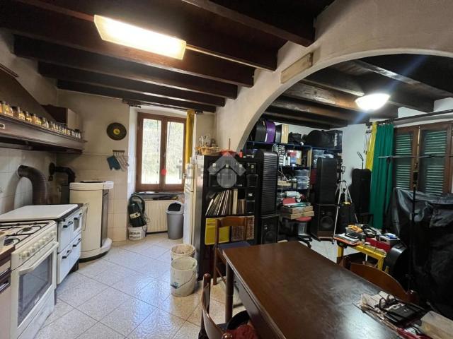 Villetta bifamiliare in vendita di 200 m² in Via Isolona Pianezza