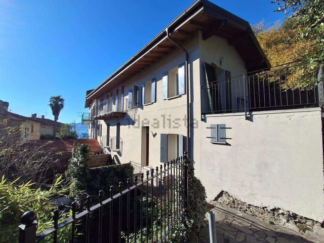 Villetta bifamiliare in vendita di 200 m² in Via La Torre