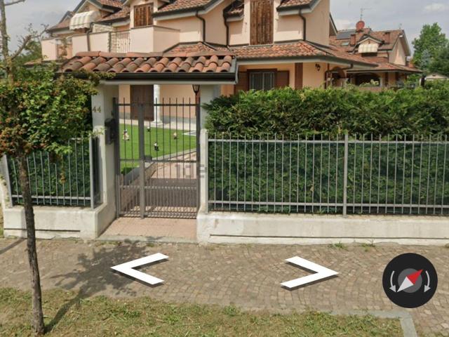 Villetta bifamiliare in vendita di 200 m² in Via Leonardo Sciascia, 44