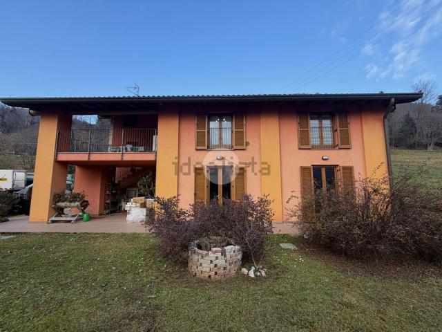 Villetta bifamiliare in vendita di 200 m² in Via Lorenzo Lotto, 6